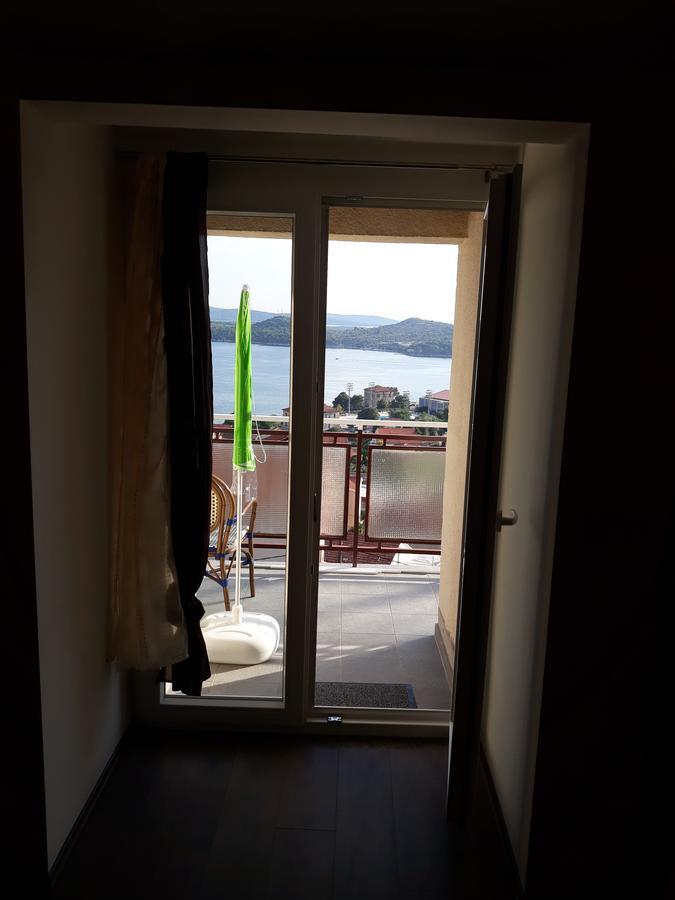 Apartment Rozalija Šibenik Exteriör bild