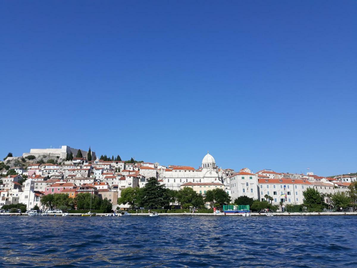 Apartment Rozalija Šibenik Exteriör bild